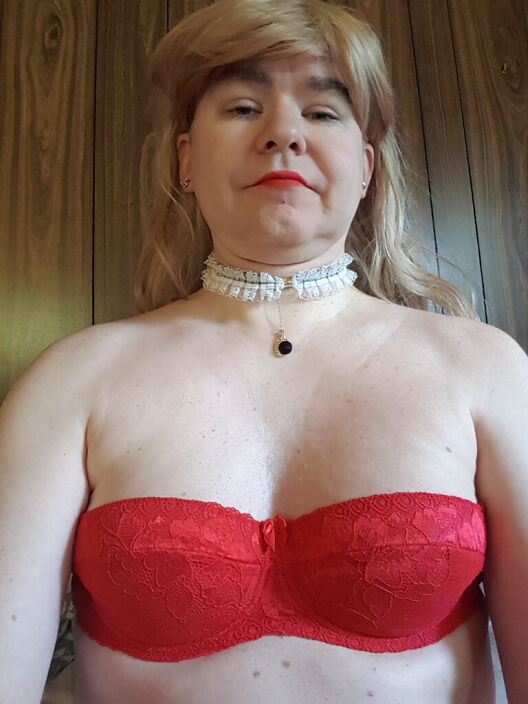 Sissytits in red bra