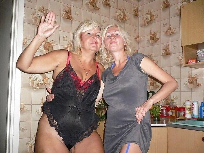 Подружки с работы