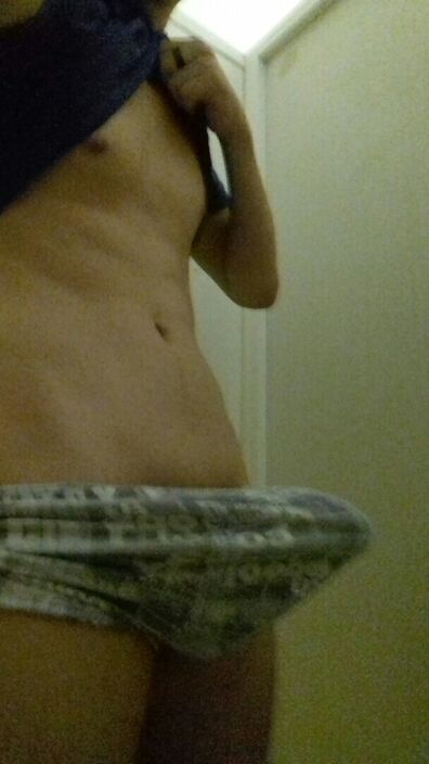 Хочешь приспустил трусики?