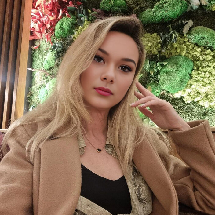 В пальто