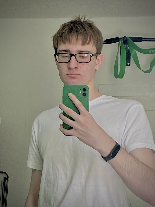 Симпатичний)