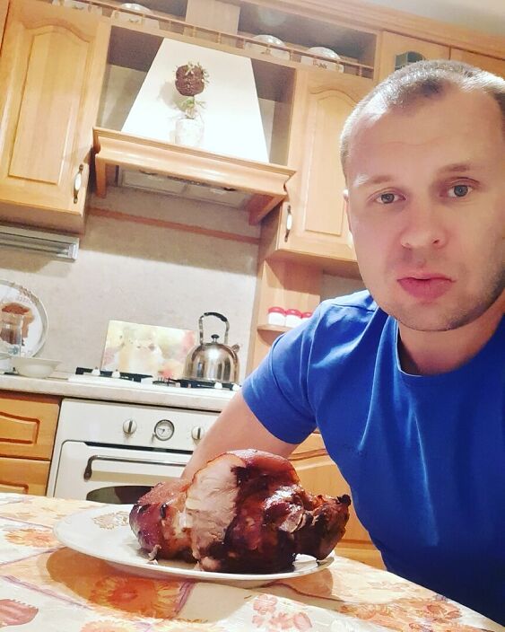 Наааа куууухнее)))