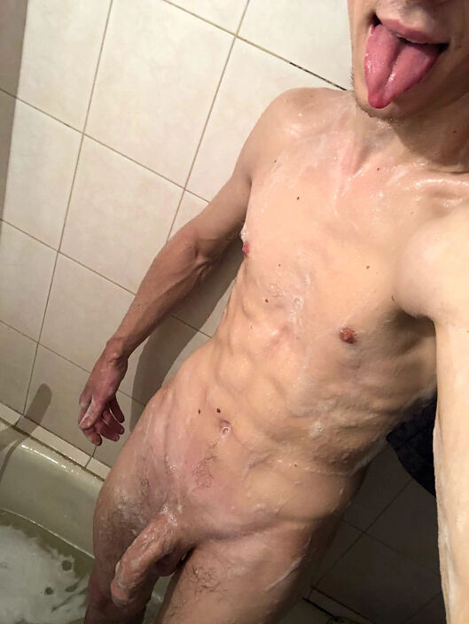 в ванной комнате