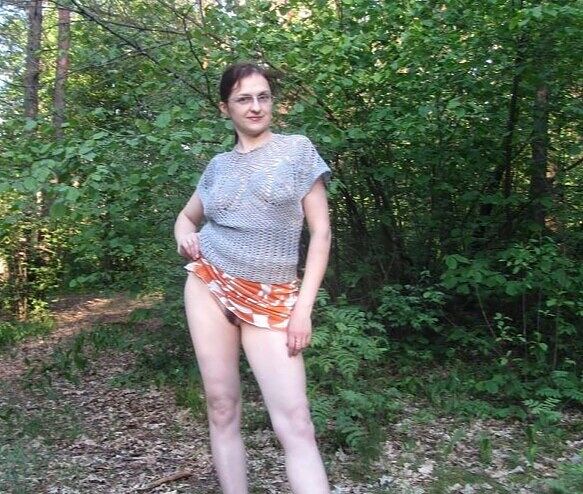 Оделась как блядь