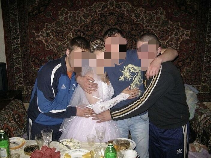 Свадьба) жених спит