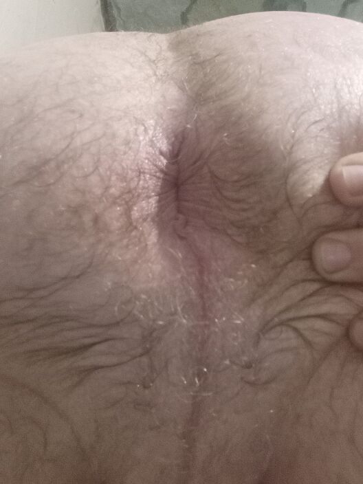 Кто хочет мне тирочку полизать