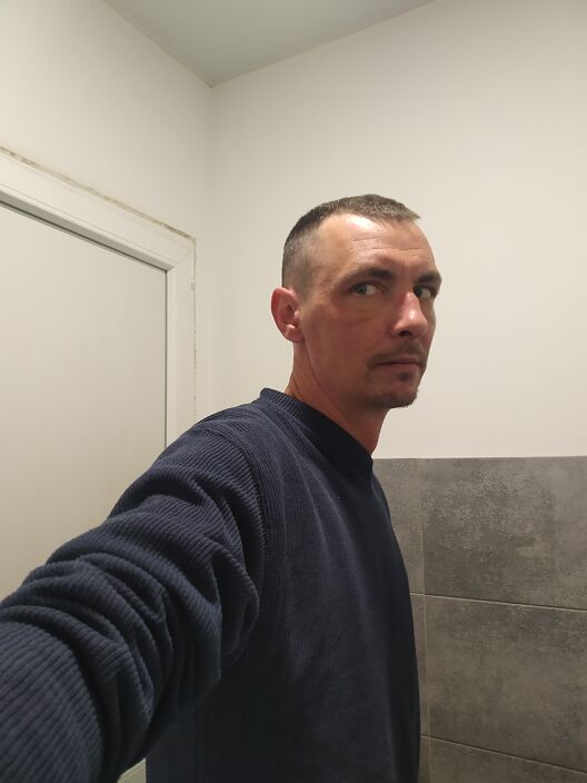 Подстригся