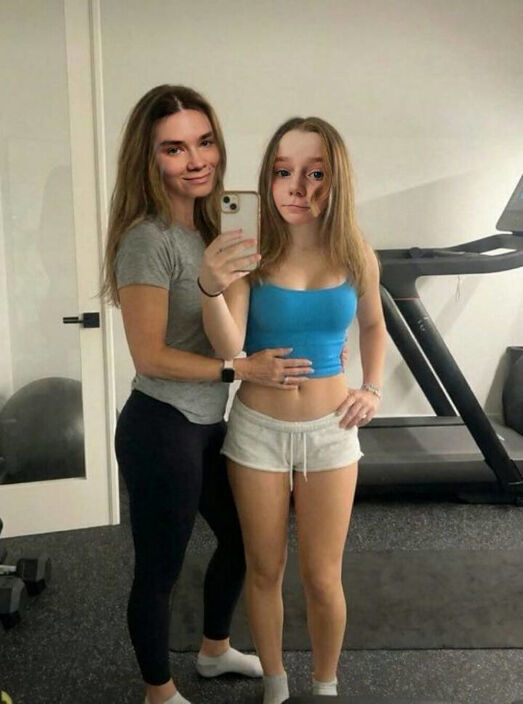 подружки