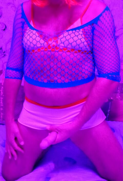 Секси. В юбочке и боди.