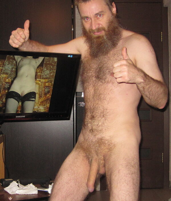 Обожаю дрочить и делать фотоотчеты на голых женщин