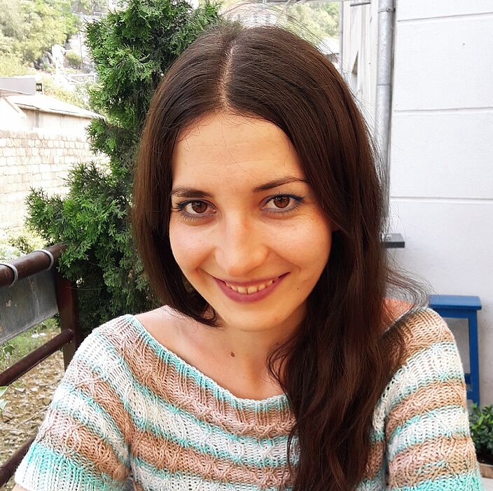 Накрасила сосальник)))