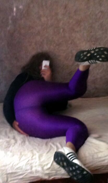 Хочу что бы по моим лосинам стекала сперма