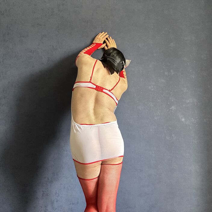 Обними меня милый, прижмись ко мне