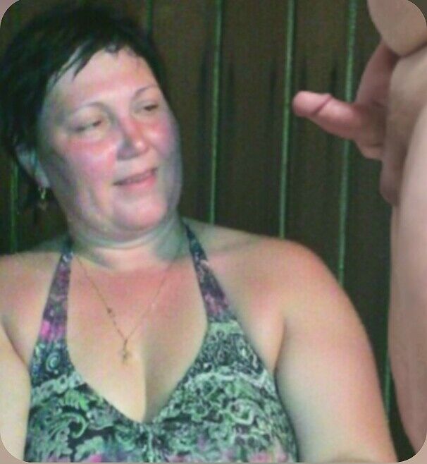 В сауне парилась