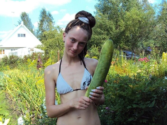 Яночка нашла для нас игрушку