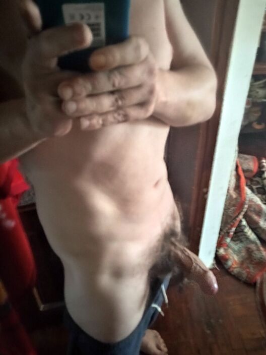 Хочу в горло шлюху выебать до слёз,и соплей