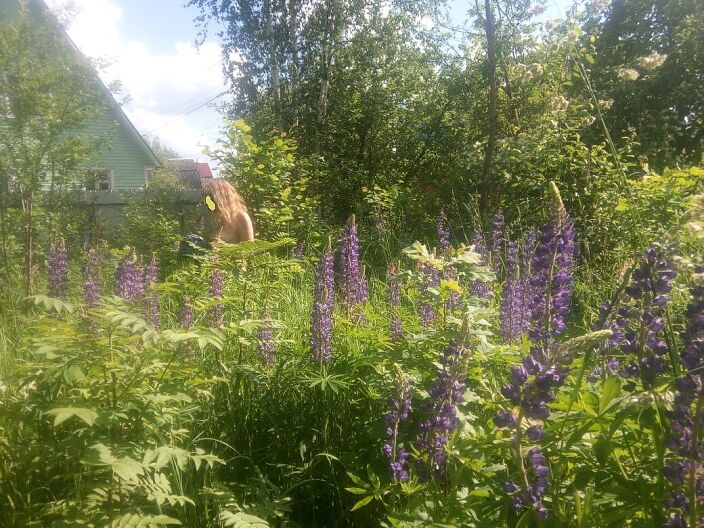 в саду / in the garden