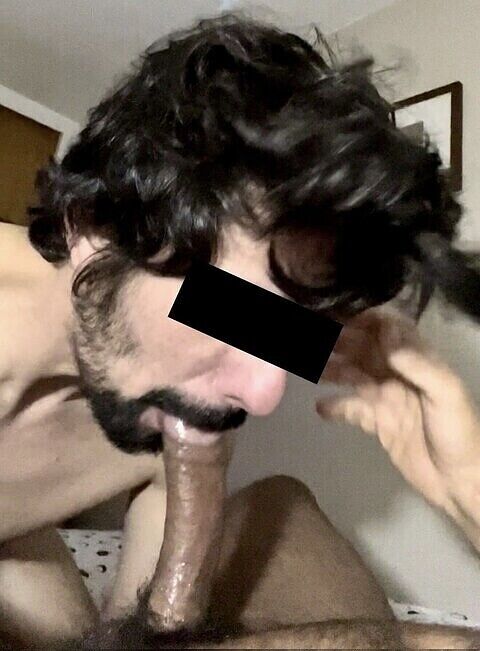 Я так охуенно счастлив, когда этим занимаюсь.