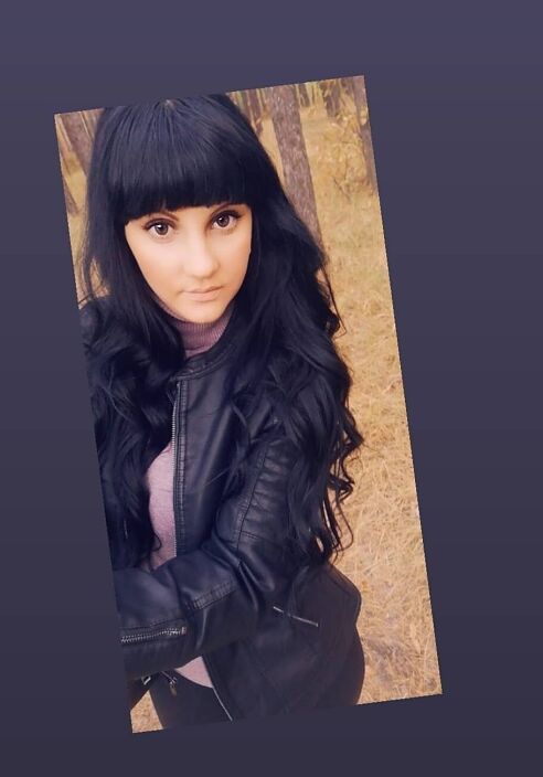 Я брюнеточка)))))