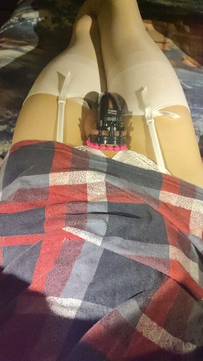 Под замочком шлюшка