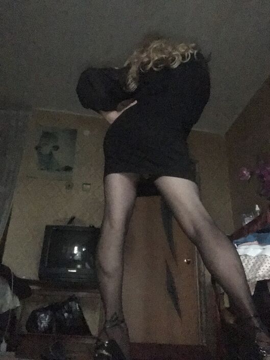 В черном