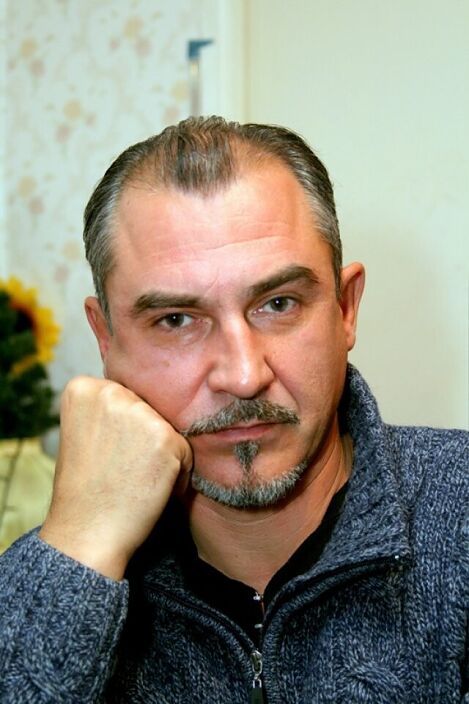 задумался