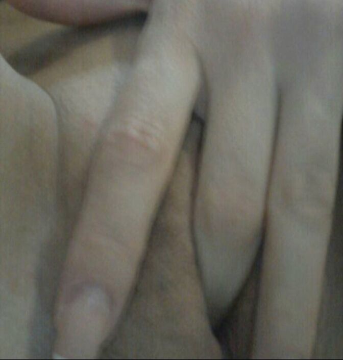 Пальчик в дырочке