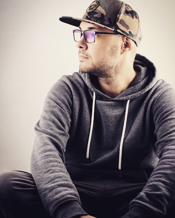 Познакомимся?