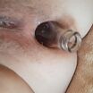 Разрабатывает себе жопу