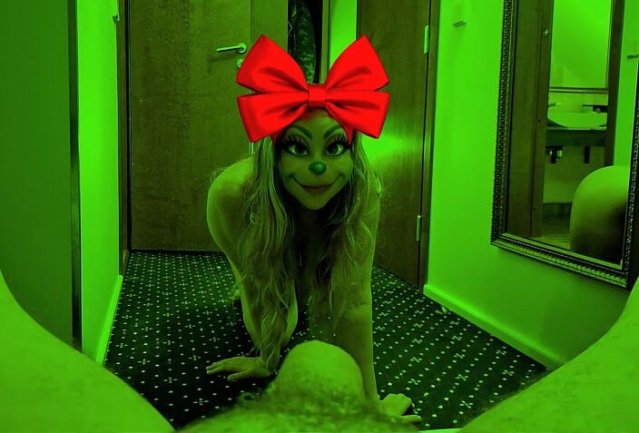 Lady Grinch в предвкушении..... MyHotSexWife