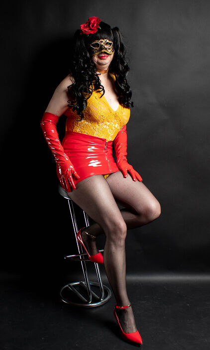 Да. Они желтые и кружевные. А как ты догадался?