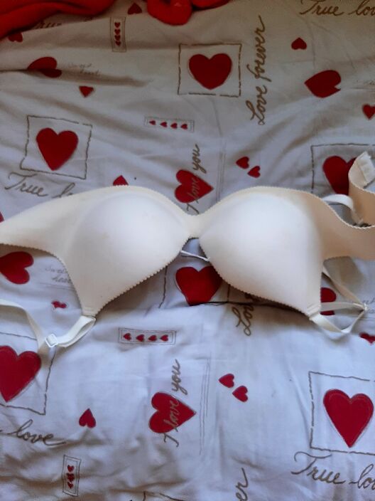 Мой лифчик кто кончит котики????