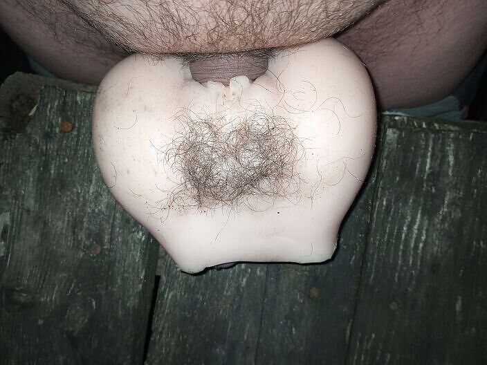 Трахаю прямо на улице свою девочку