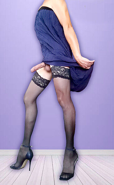 Фоткал мой бывший, одежду он подарил.