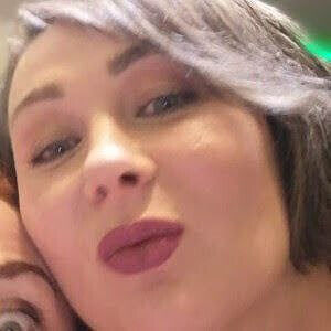 Кому сосала? Есть тут такие?