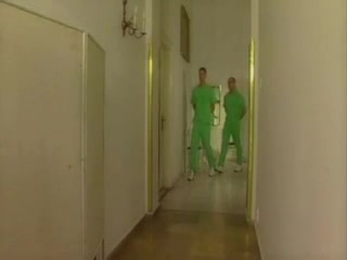 Доктор обслужит обоих