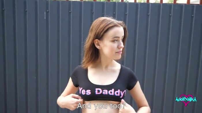 Классная девочка