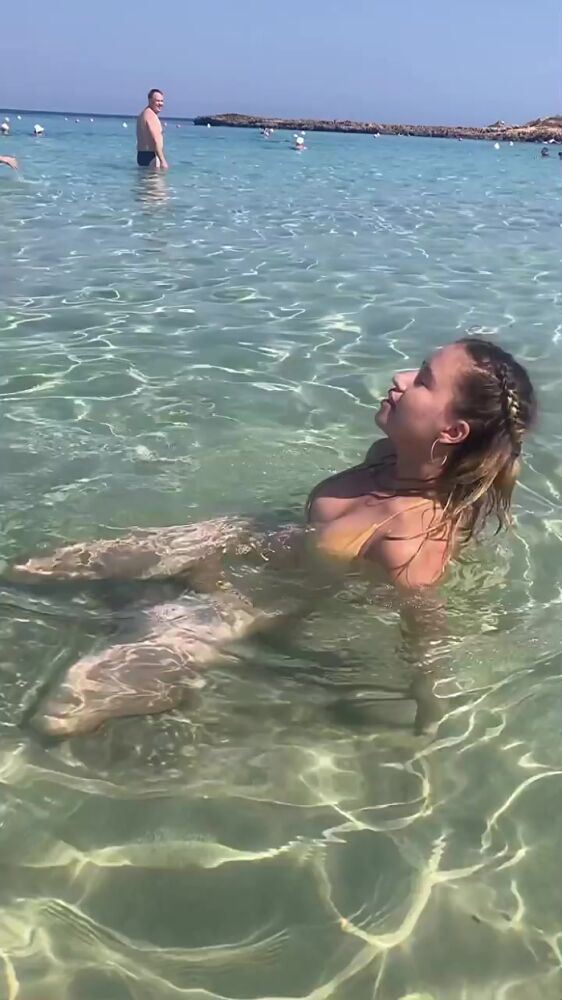 Haqiqiy defloratsiya porno film Hamshira bilan jinsiy aloqa