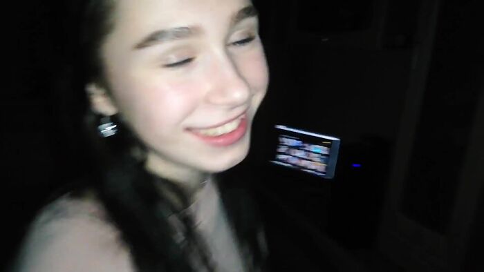 Её киска и морковные дела... (27_nights)