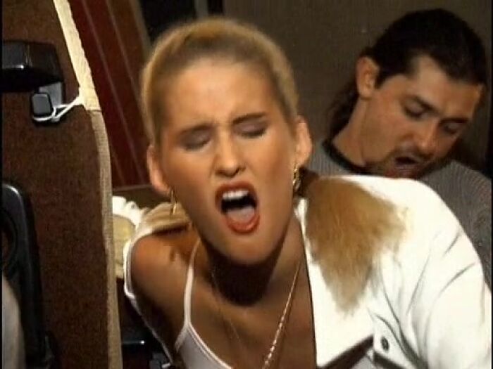 групповуха анал ебут в очко спускают в рот