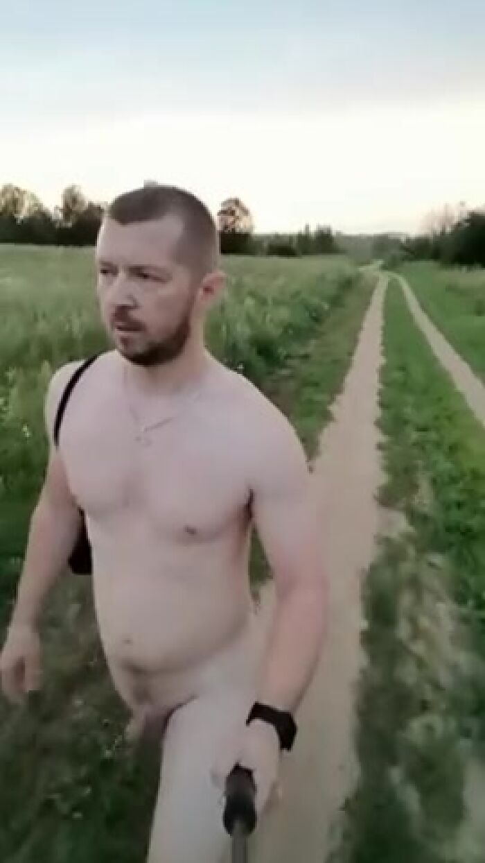 Русский парень на природе