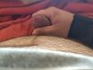Сперма бойко льётся из головки