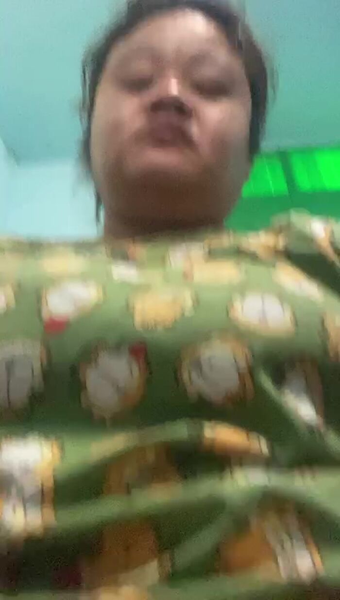 Хочет секса..