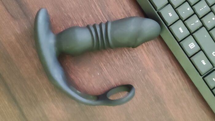 Кто хочет управльть ею?