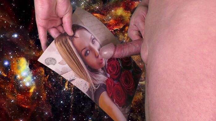 Залил фотографию спермой ALLA