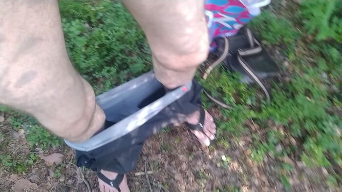 Дрочу в парке