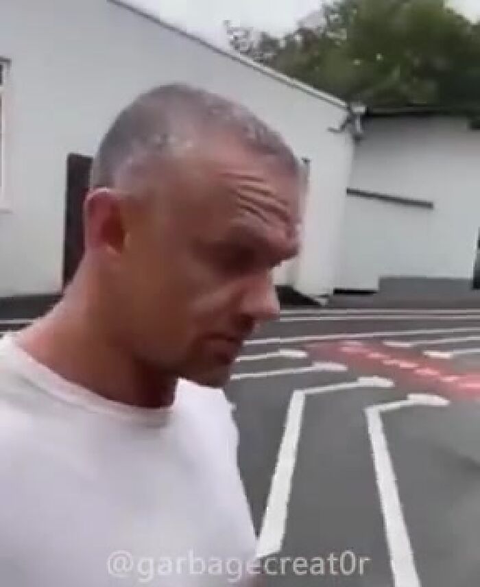 И откуда он все знает...))