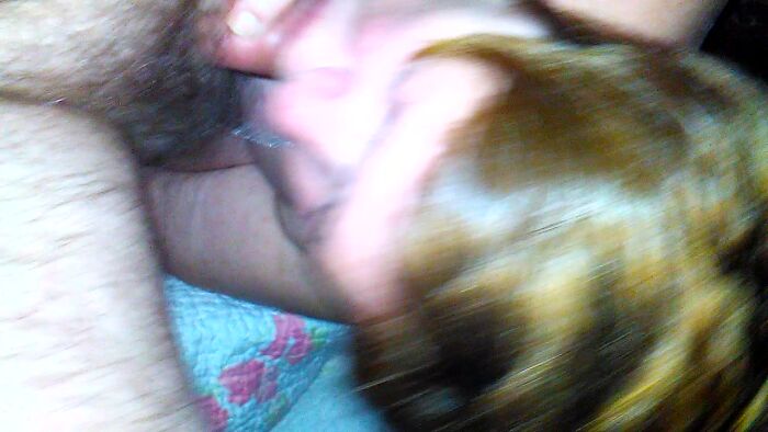 Хорошо сосет Лена