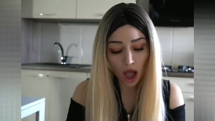 Присунул в попку