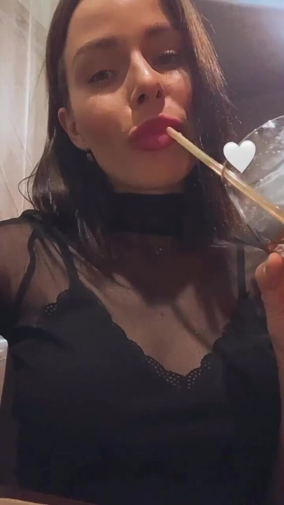 Жду только чёрных парней, с большими черными членами!!!